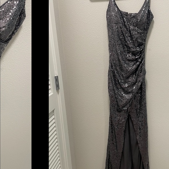 Glitter Sequin V-neck long Dress - Picture 3 of 6